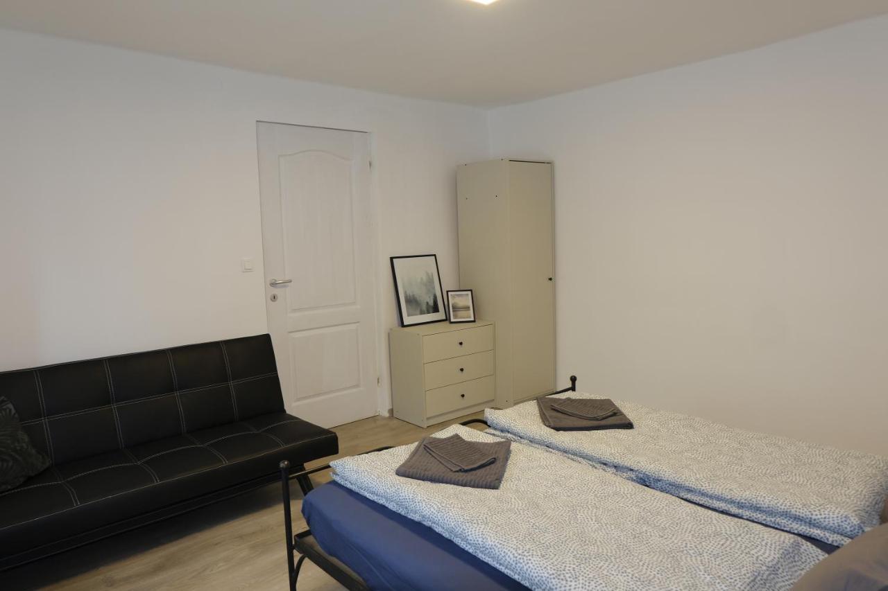 Kajari Apartmanhaz Balatonfőkajár Εξωτερικό φωτογραφία