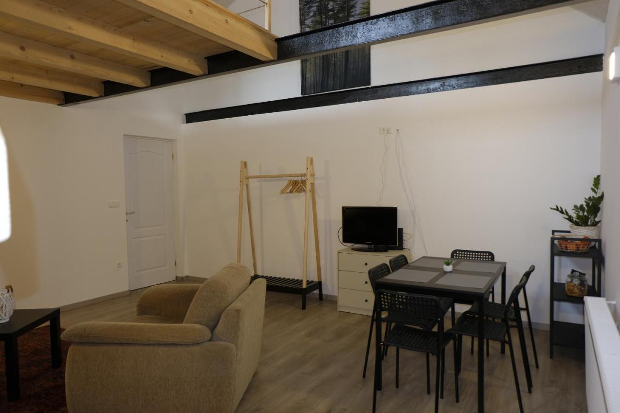 Kajari Apartmanhaz Balatonfőkajár Εξωτερικό φωτογραφία