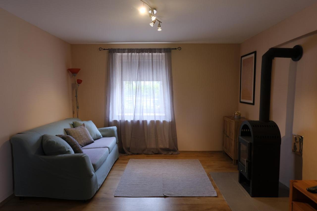 Kajari Apartmanhaz Balatonfőkajár Εξωτερικό φωτογραφία